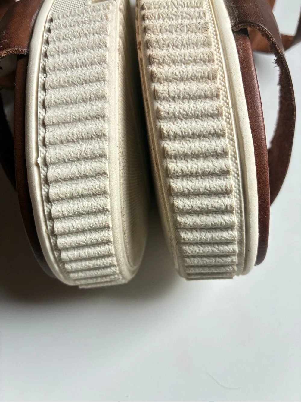 MIA simple leather